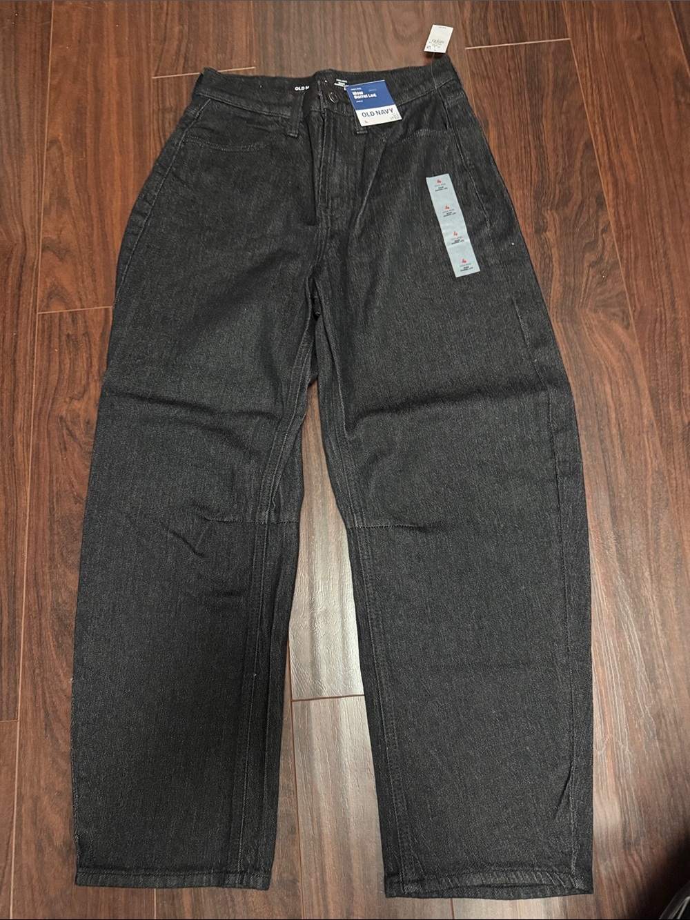 Old Navy women’s Wow barrel leg black jeans